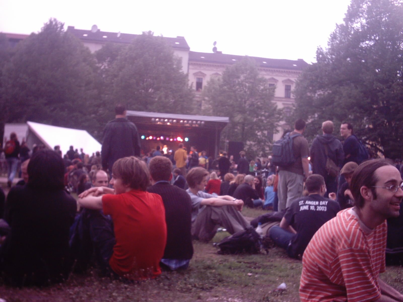 Photo vom Open Air Concert mit Free Music am 1. Mai 2004 in Kreuzberg in Berlin (Germany). Copyright by Kim Hartley.